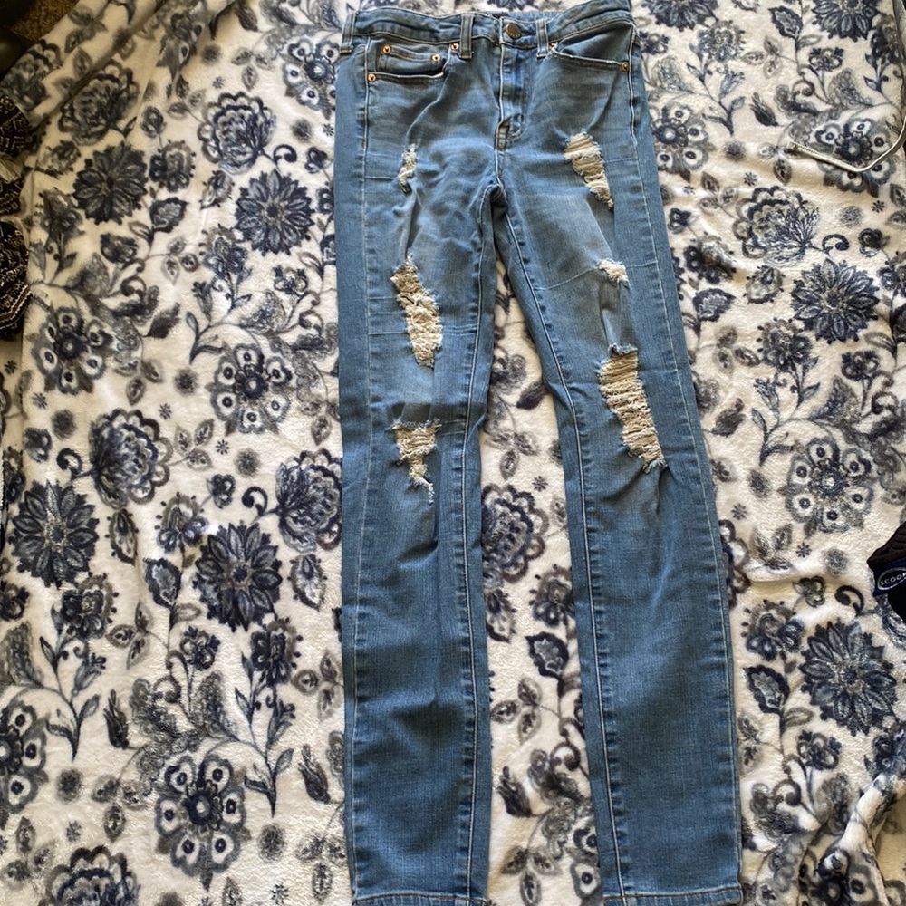 Aeropostale ripped high rise jegging